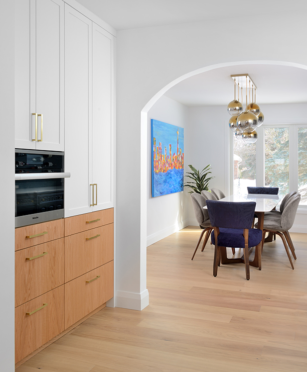 https://www.monacointeriors.ca/wp-content/uploads/2023/10/devlin-gal-img_9.jpg