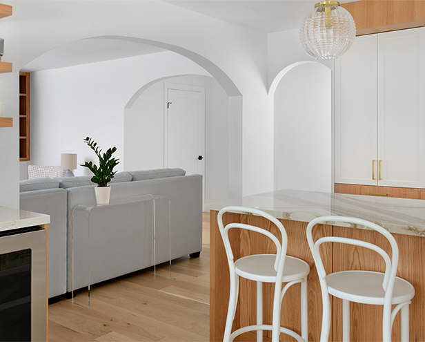 https://www.monacointeriors.ca/wp-content/uploads/2023/10/devlin-gal-img_3.jpg