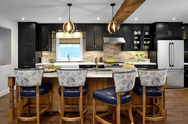 https://www.monacointeriors.ca/wp-content/uploads/2023/10/lucas-gal-img.jpg
